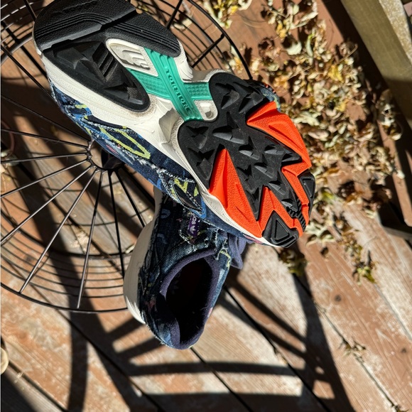 Adidas Falcon painted denim - Picture 2 of 5